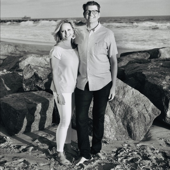 Meet your Posher, Mindy - Picture 1 of 1